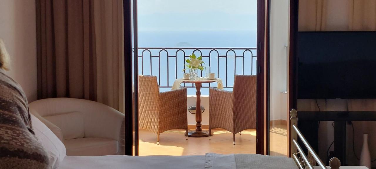Horizon Studios With Sea View - Free Parking غلوسا المظهر الخارجي الصورة